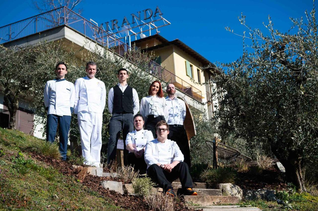 Hotel Miranda Riva di Solto Exterior foto