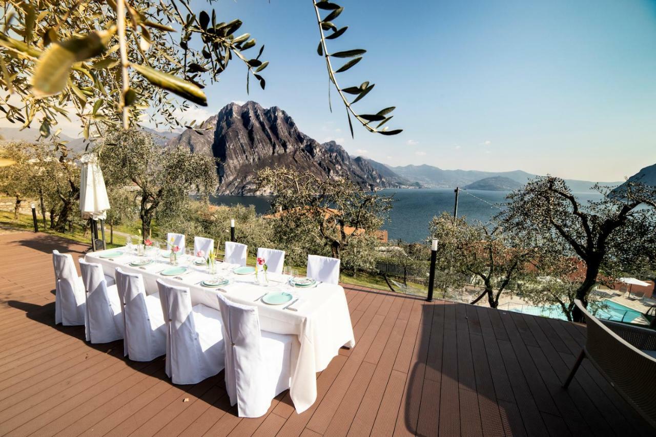 Hotel Miranda Riva di Solto Exterior foto